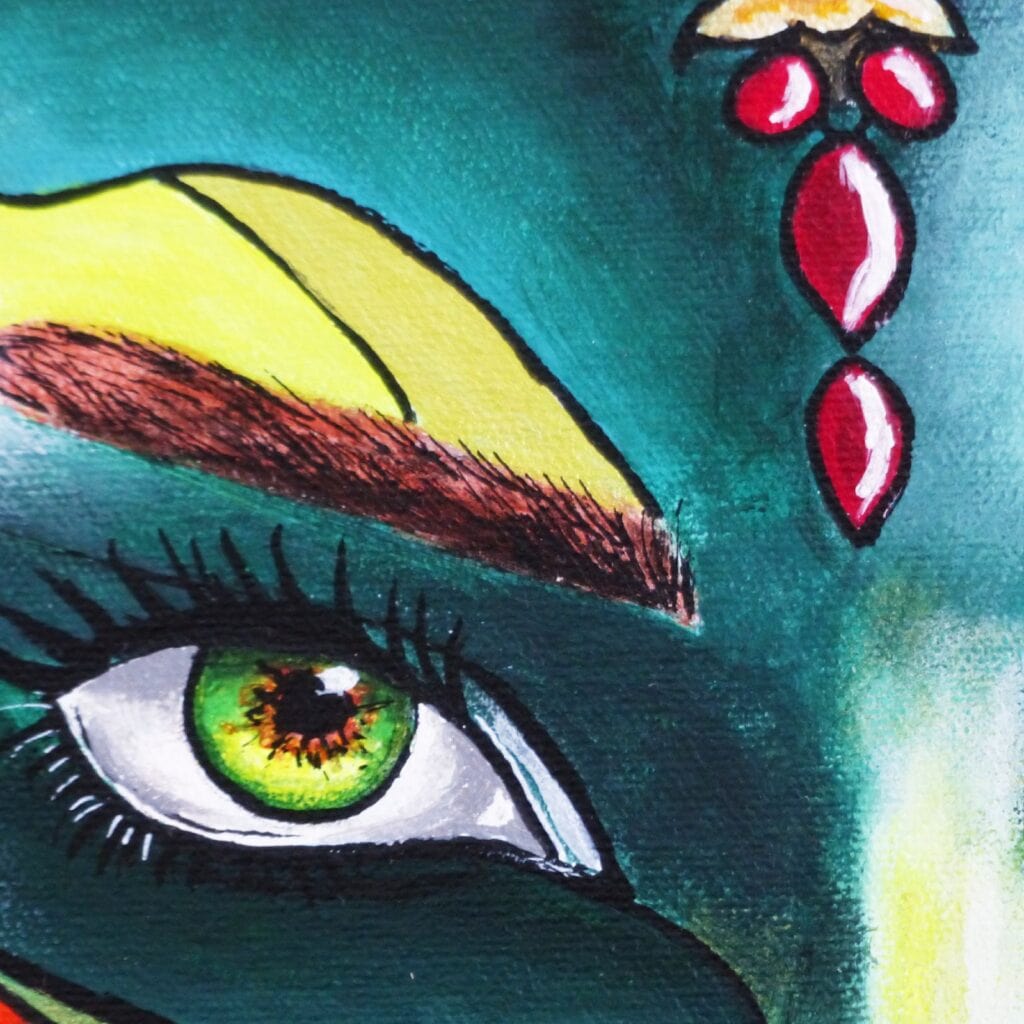 Détail de l'œil vert et jaune et reflet blanc. Un aplat jaune au-dessus du sourcil. peau verte, le front orné d'un bijou rouge en forme de goutte.